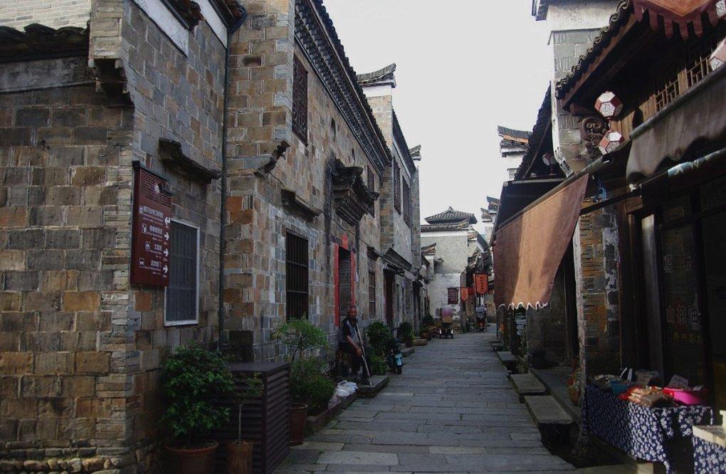 李嘉铭父母感到对不起刘泳希，但女方家长的态度，意外软化了